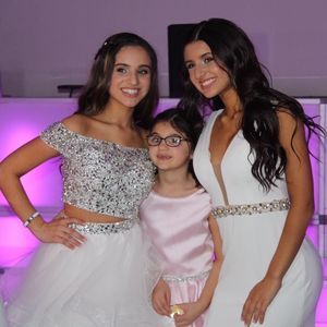 Meet your Posher, Iris